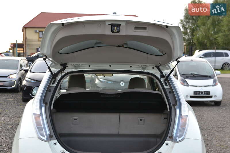 Хэтчбек Nissan Leaf 2012 в Луцке