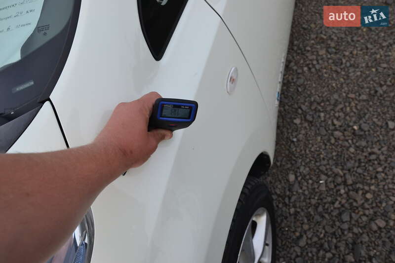 Хэтчбек Nissan Leaf 2012 в Луцке
