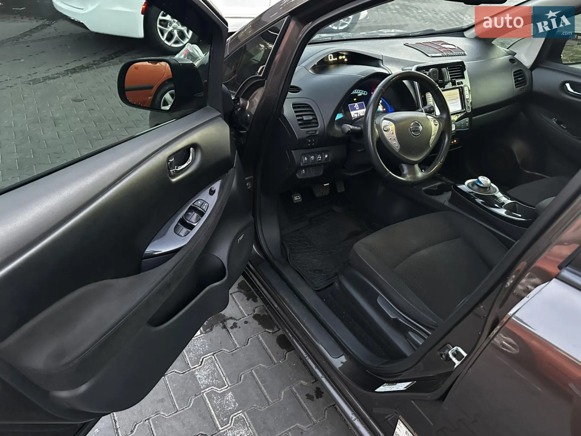 2016 Nissan Leaf - мініатюра 11