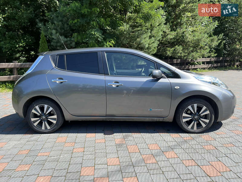 Хетчбек Nissan Leaf 2016 в Львові