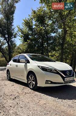Хэтчбек Nissan Leaf 2018 в Днепре