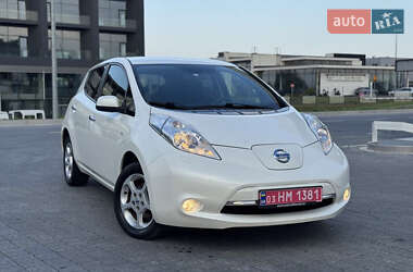 Хэтчбек Nissan Leaf 2014 в Львове
