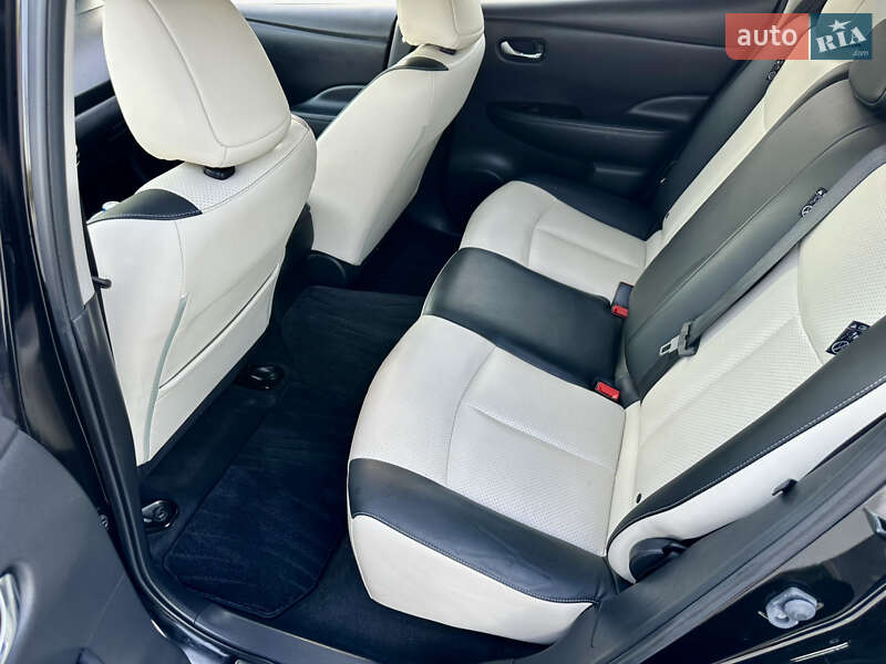 Хэтчбек Nissan Leaf 2016 в Киеве