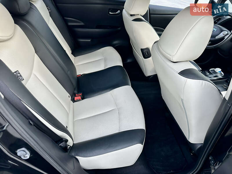 Хэтчбек Nissan Leaf 2016 в Киеве