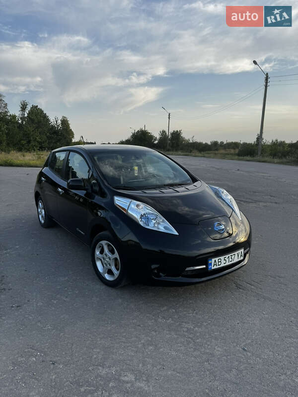 Хэтчбек Nissan Leaf 2013 в Тульчине
