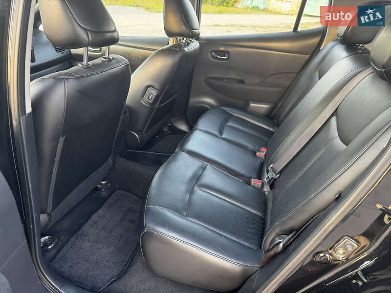 Хэтчбек Nissan Leaf 2013 в Тульчине