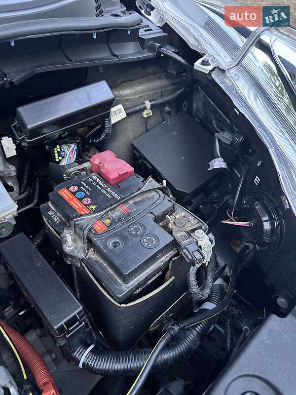 Хэтчбек Nissan Leaf 2015 в Одессе фото 27 Хэтчбек Nissan Leaf 2015 в Одессе