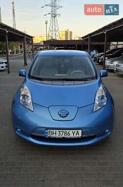 Хэтчбек Nissan Leaf 2013 в Одессе