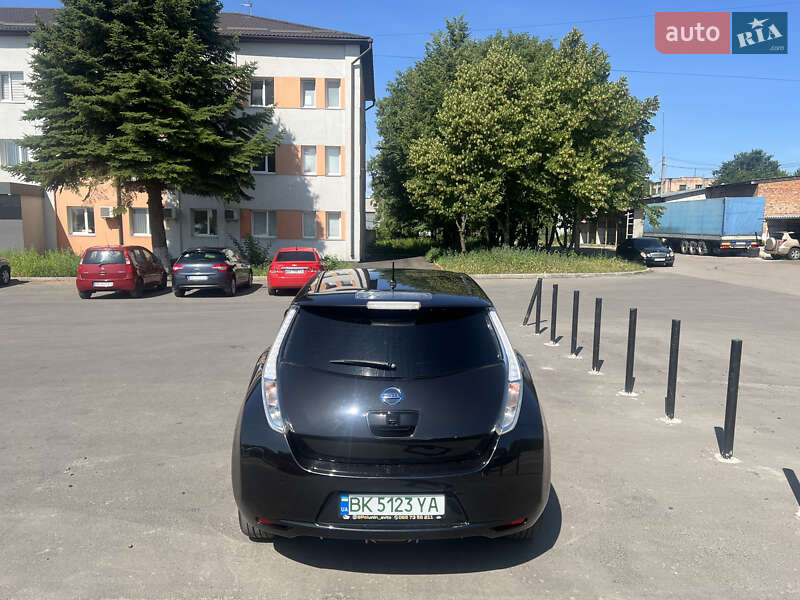 Хэтчбек Nissan Leaf 2013 в Ровно фото 4 Хэтчбек Nissan Leaf 2013 в Ровно