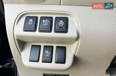 Хэтчбек Nissan Leaf 2012 в 