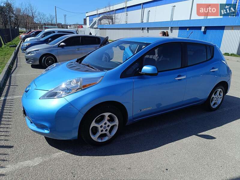 Хэтчбек Nissan Leaf 2013 в Днепре фото 9 Хэтчбек Nissan Leaf 2013 в Днепре