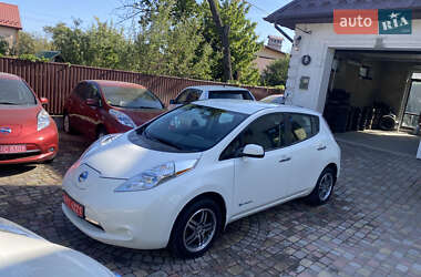Хэтчбек Nissan Leaf 2014 в Черновцах