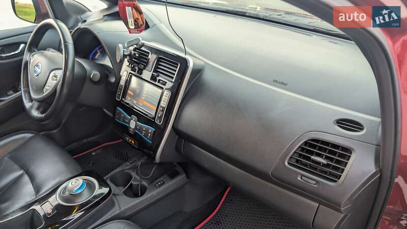 Хэтчбек Nissan Leaf 2013 в Луцке фото 16 Хэтчбек Nissan Leaf 2013 в Луцке