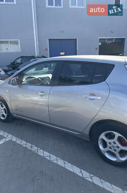 Хетчбек Nissan Leaf 2014 в Рівному