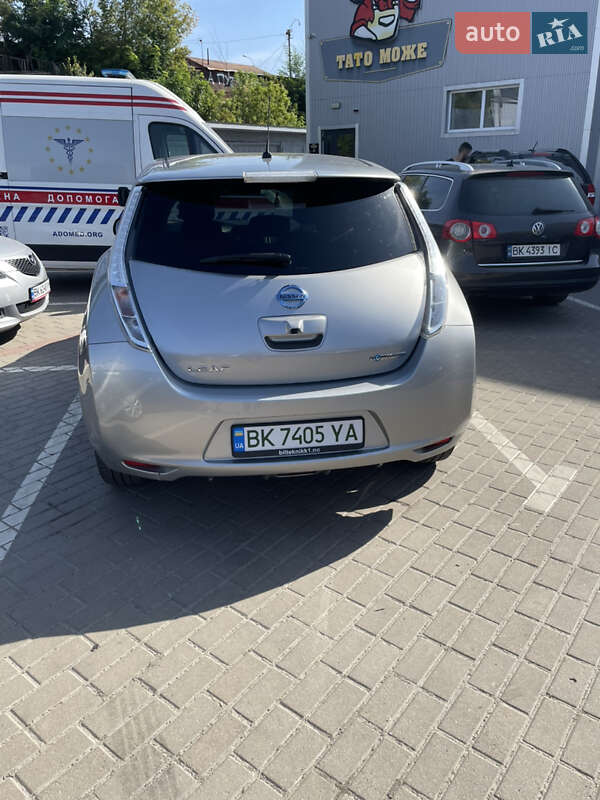 Хэтчбек Nissan Leaf 2014 в Ровно фото 5 Хэтчбек Nissan Leaf 2014 в Ровно