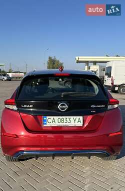 Хэтчбек Nissan Leaf 2019 в 