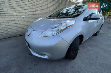 Хэтчбек Nissan Leaf 2016 в Днепре
