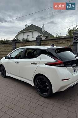 Хетчбек Nissan Leaf 2023 в Рівному