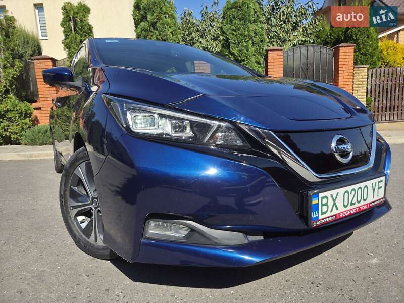Хэтчбек Nissan Leaf 2019 в Хмельницком