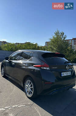 Хэтчбек Nissan Leaf 2018 в 