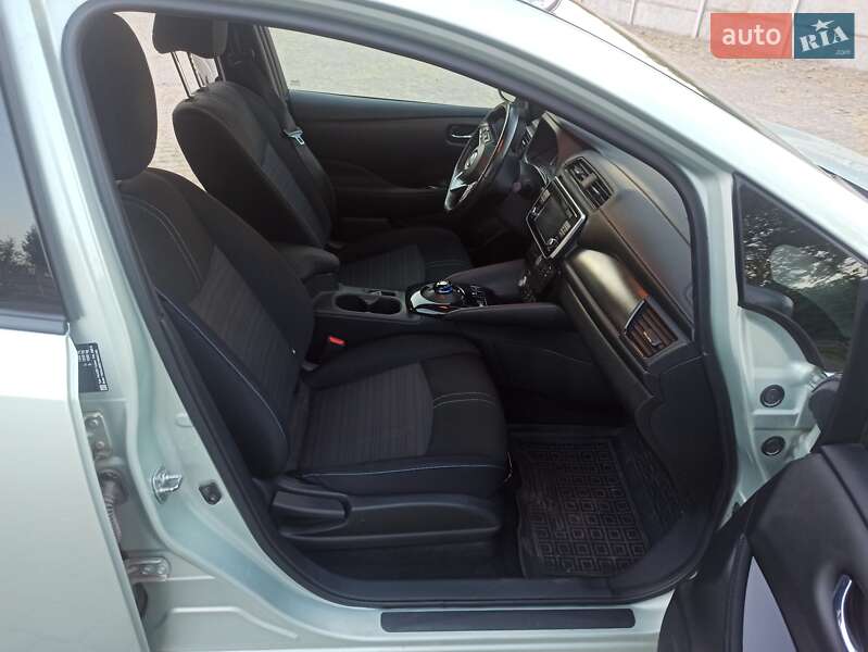 Хэтчбек Nissan Leaf 2018 в Виннице