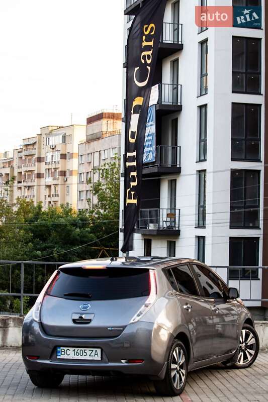 Хэтчбек Nissan Leaf 2016 в Львове