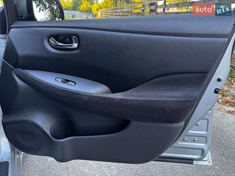 Хэтчбек Nissan Leaf 2016 в Киеве