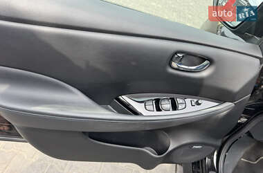 Хэтчбек Nissan Leaf 2020 в 