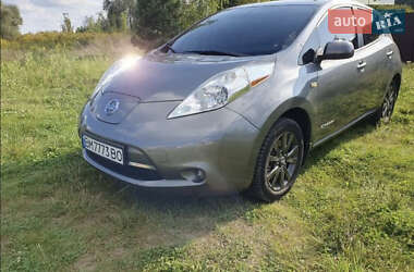 Хэтчбек Nissan Leaf 2015 в Сумах