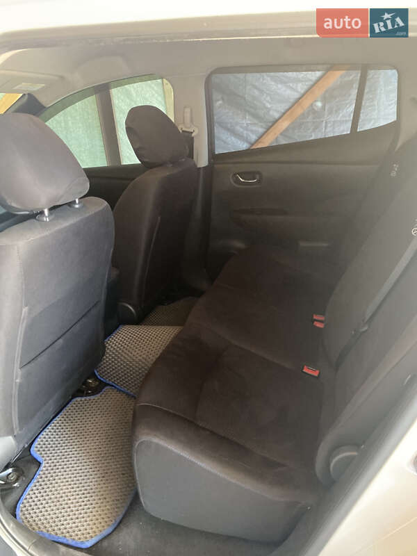 Хэтчбек Nissan Leaf 2017 в Житомире