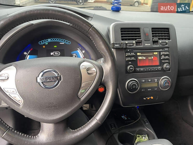 Хетчбек Nissan Leaf 2014 в Рівному