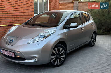 Хетчбек Nissan Leaf 2015 в Вінниці