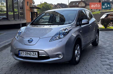 Хэтчбек Nissan Leaf 2012 в 
