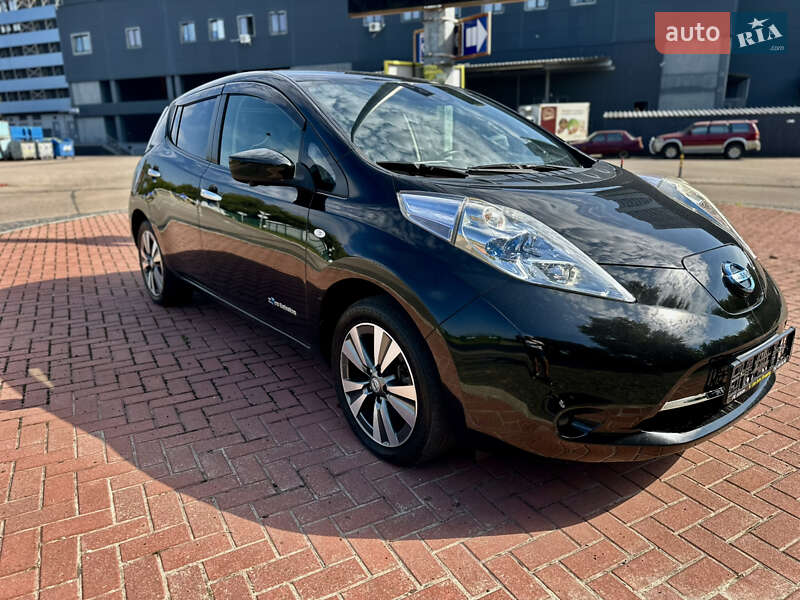 Хэтчбек Nissan Leaf 2017 в Киеве