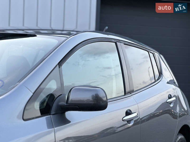 Хэтчбек Nissan Leaf 2013 в Владимире