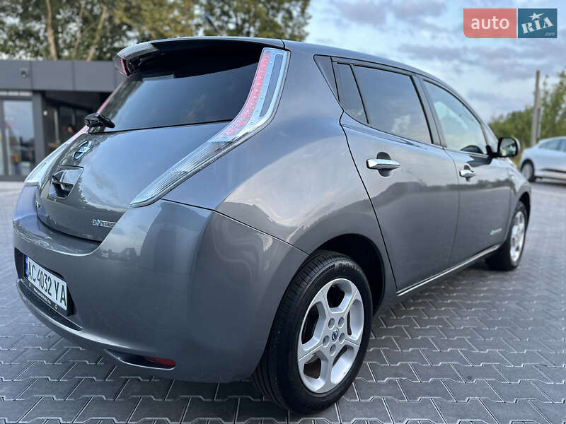 Хэтчбек Nissan Leaf 2013 в Владимире