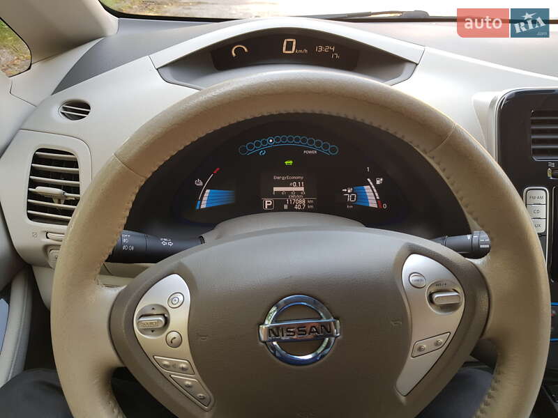 Хэтчбек Nissan Leaf 2012 в Белой Церкви