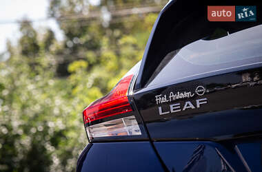 Хэтчбек Nissan Leaf 2023 в 