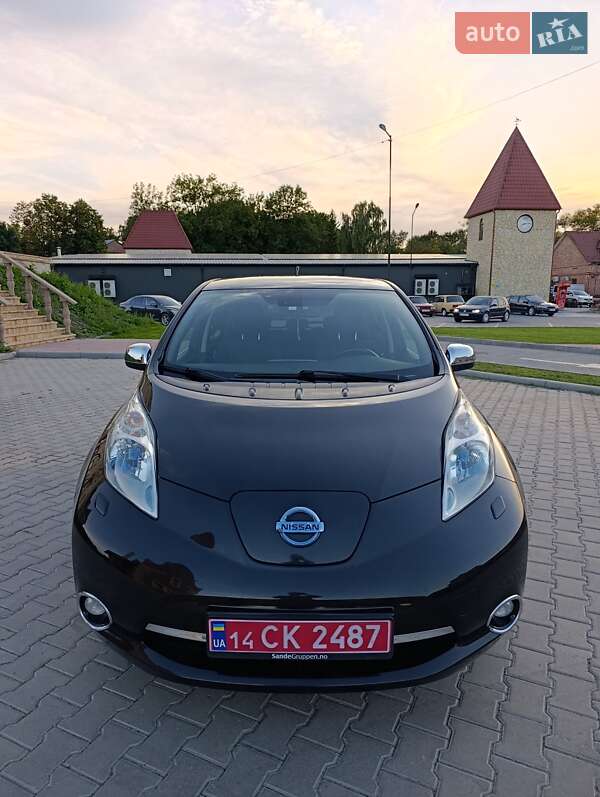 Хэтчбек Nissan Leaf 2014 в Тернополе