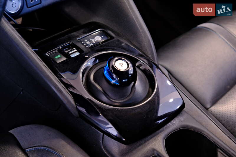 Хэтчбек Nissan Leaf 2022 в Одессе