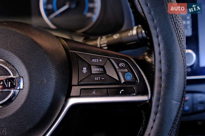 Хэтчбек Nissan Leaf 2022 в Одессе