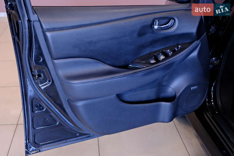 Хэтчбек Nissan Leaf 2022 в Одессе