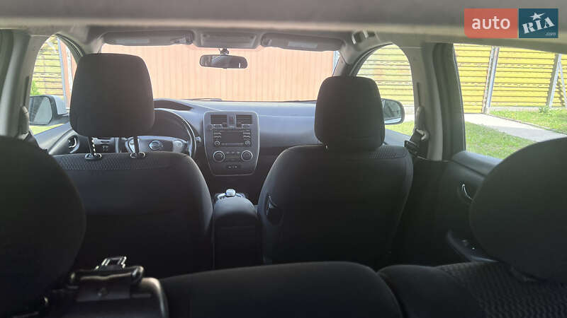 Хетчбек Nissan Leaf 2013 в Львові