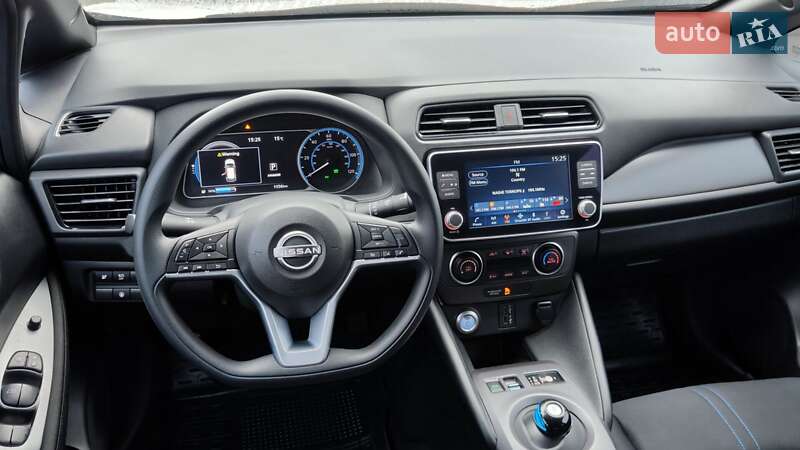 Хэтчбек Nissan Leaf 2024 в Тернополе