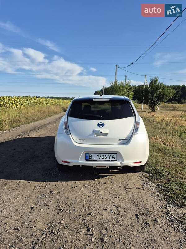 Хэтчбек Nissan Leaf 2017 в Полтаве