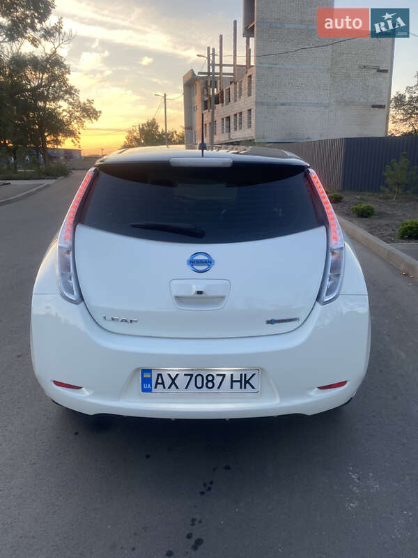 Хэтчбек Nissan Leaf 2015 в Харькове