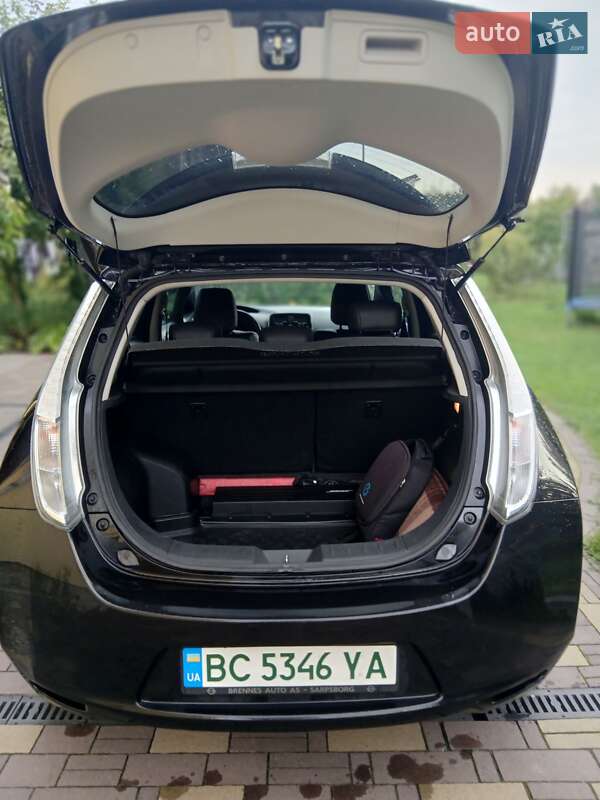 Хэтчбек Nissan Leaf 2016 в Львове