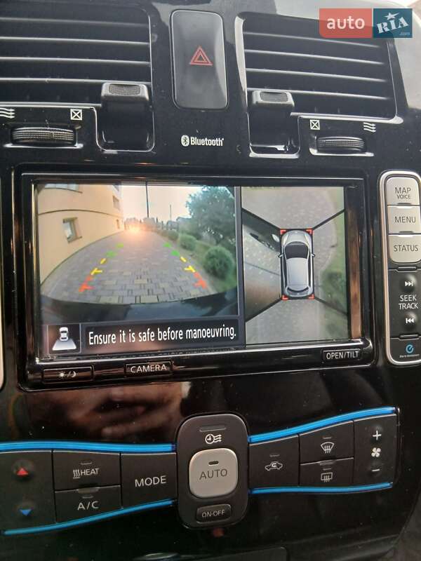 Хэтчбек Nissan Leaf 2016 в Львове