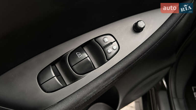 Хэтчбек Nissan Leaf 2020 в Львове