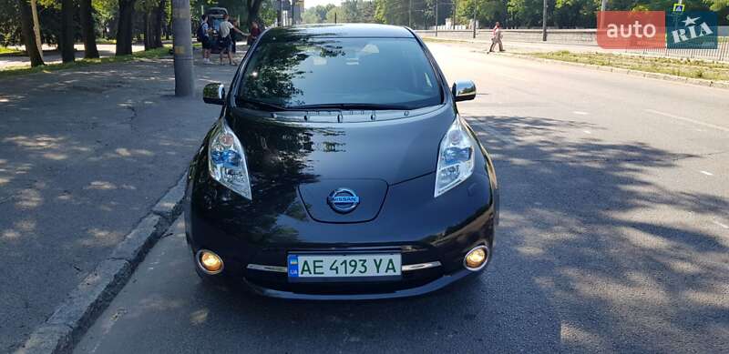 Хэтчбек Nissan Leaf 2015 в Днепре фото 10 Хэтчбек Nissan Leaf 2015 в Днепре